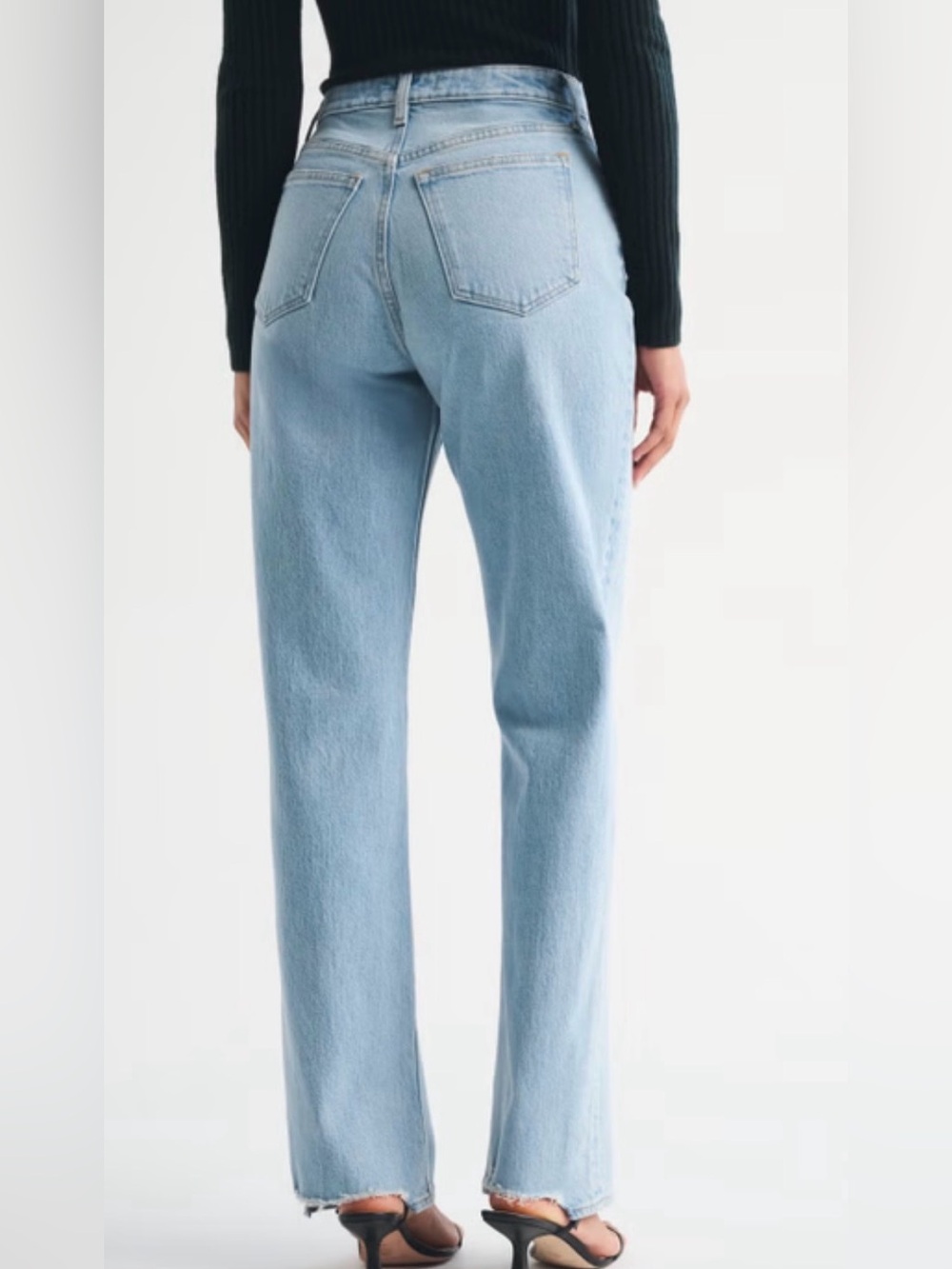 Abercrombie & Fitch Light Blue ‘The 90s Relaxed Jean, High-Rise, Curvy Love’ - Picture 3 of 9